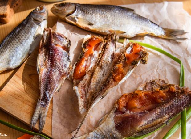 В’ялені делікатеси — рибка та ікра