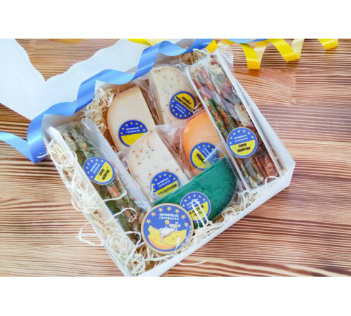 Подарунковий набір сирів Size М (1 кг)
