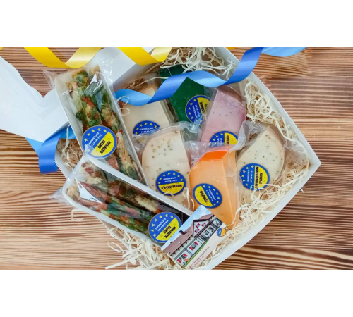 Подарунковий набір сирів Size L (1,2 кг)