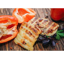 Сир Халумі з паприкою (нарізка від 300 грам)