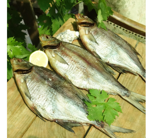 Лещ вяленый икряной, размер 400-600 грамм