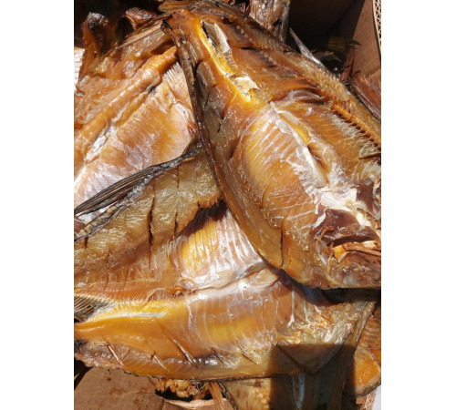 Лещ копченый, 550/750 грамм штука, цена за 1кг