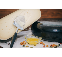 Сир Гауда OLD (нарізка від 300грам), витриманий 50 тижнів